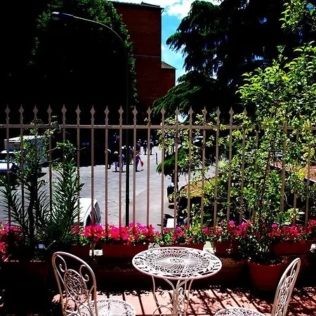 Oda ve Kahvaltı Casalbergo 4*